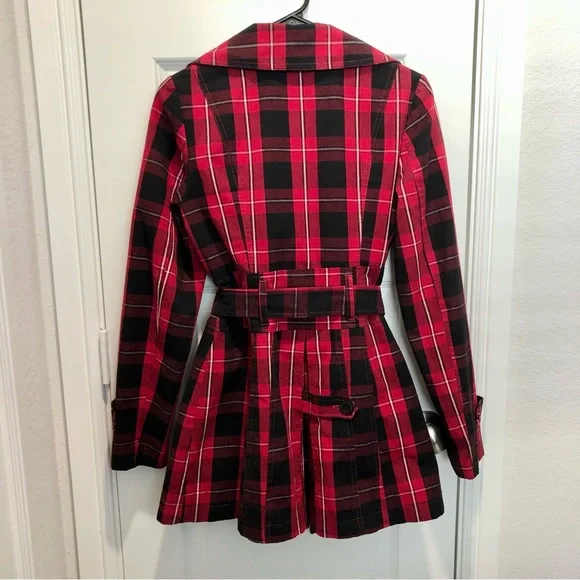 Guess Plaid Jacket - Picture 2 of 7